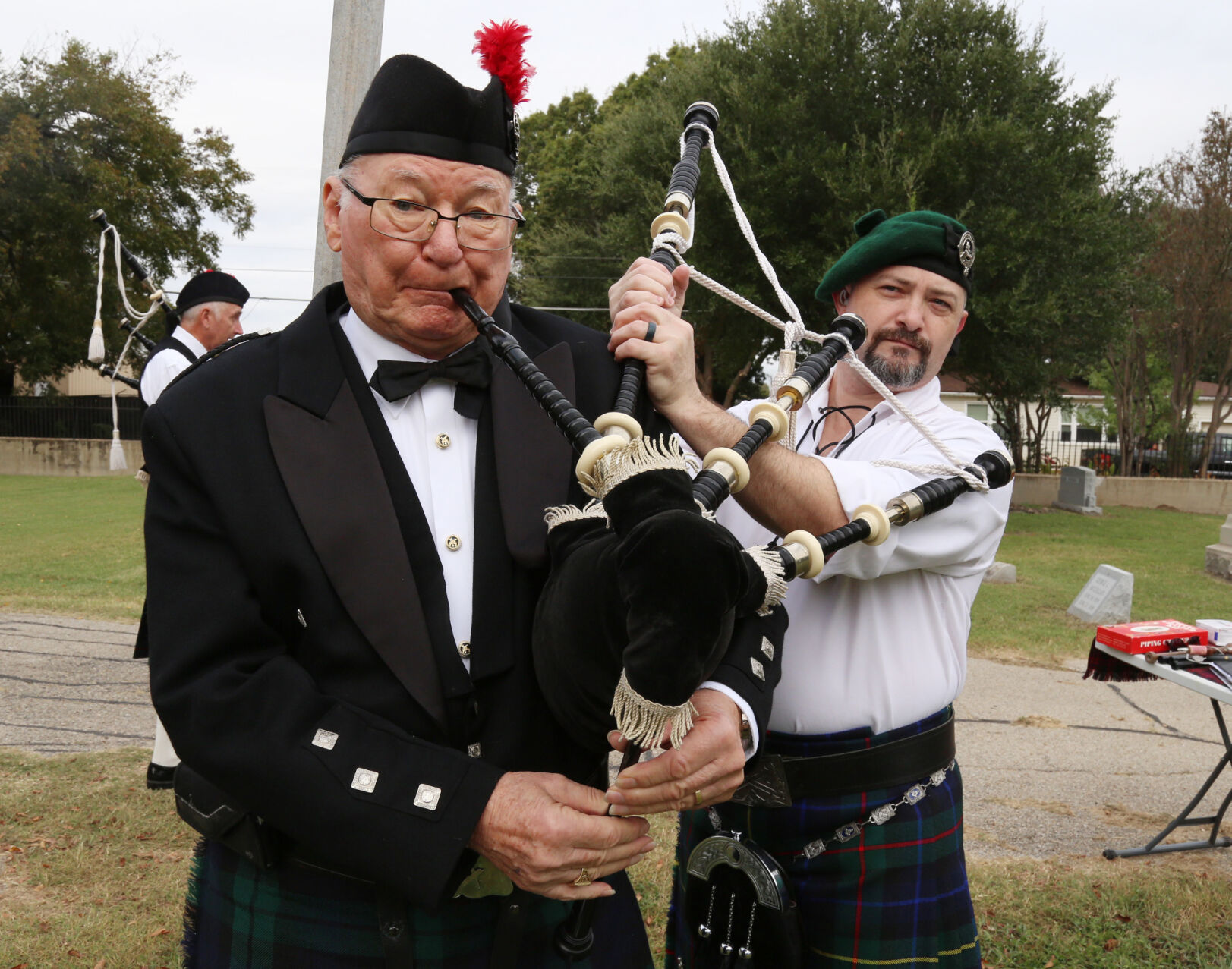 Bagpipers at Walking Tales